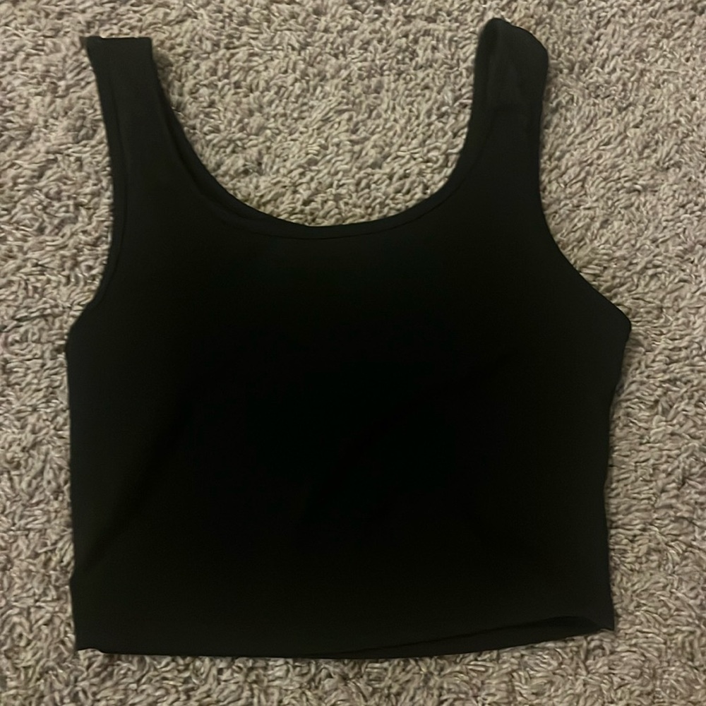 black cropped shirt